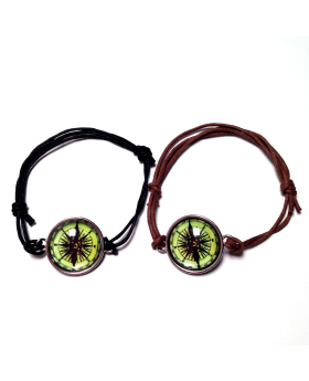 Leather bracelet with compass style disk